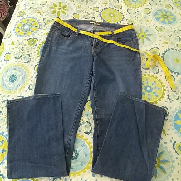 Old Navy Diva Cut Jeans - Picture 1 of 4